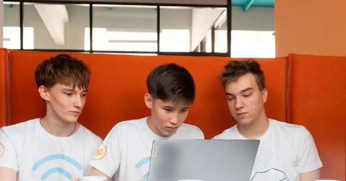 Colman Domingo and Jude Law at amfAR’s Venice Gala