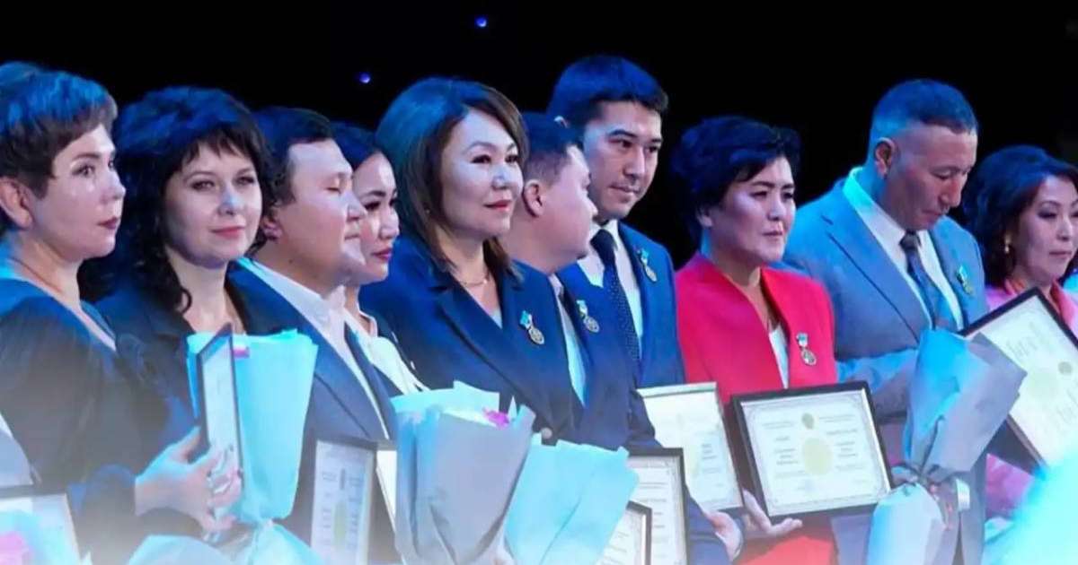 Елімізде 700-ге жуық педагог мемлекеттен ақшалай сыйақы алды