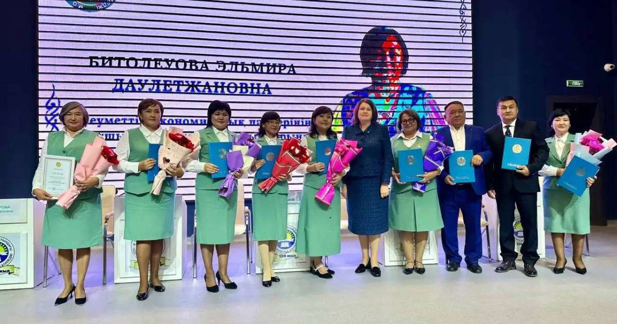 Министр М.Әуезов атындағы педагогикалық колледж ұжымын құттықтады