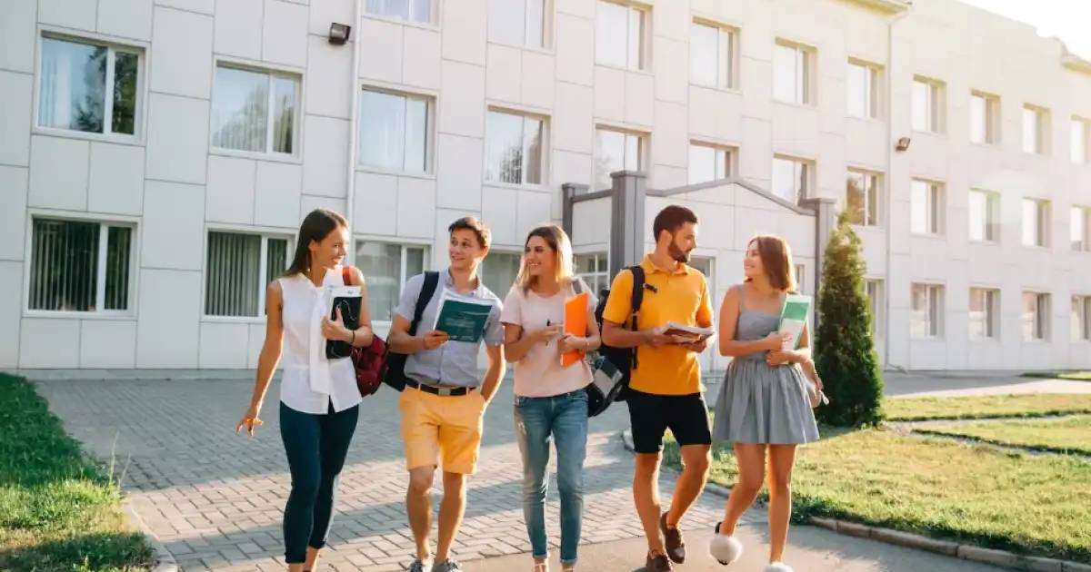 Жазда студенттерге арналған тегін оқу курстары ұйымдастырылады