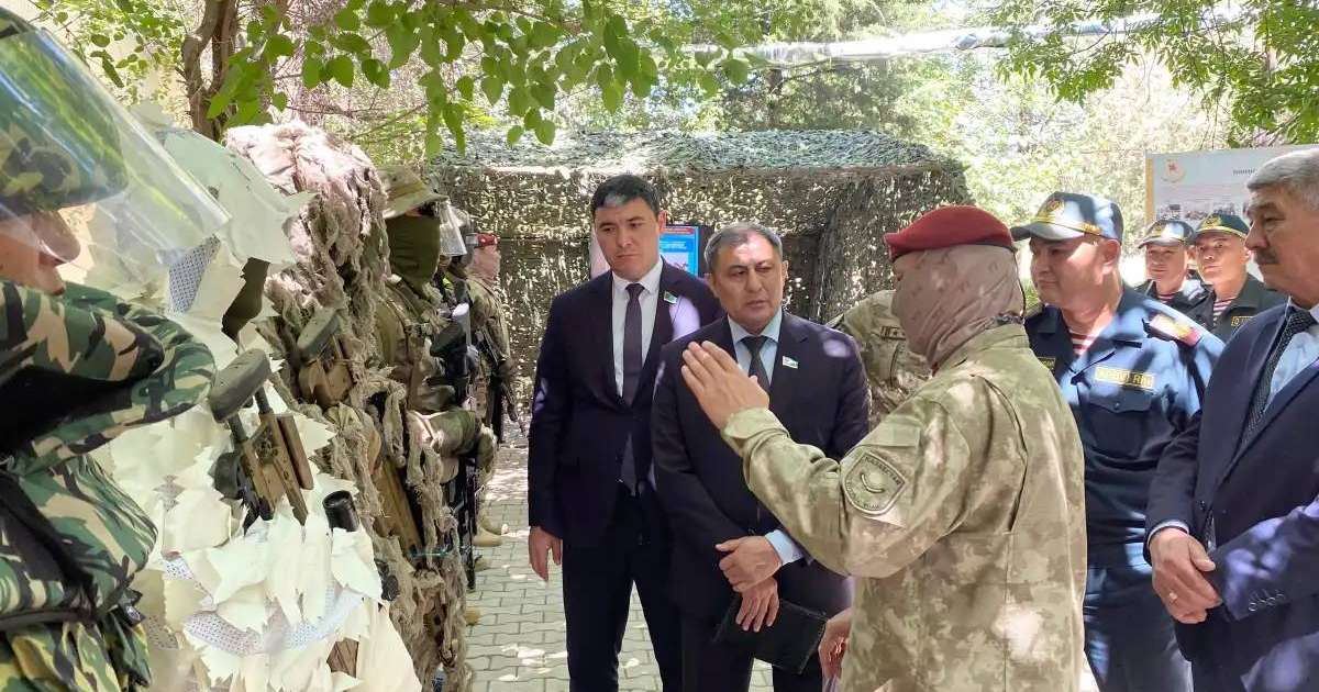 Депутаттар  Ұлттық ұланның жедел бригадасына барды