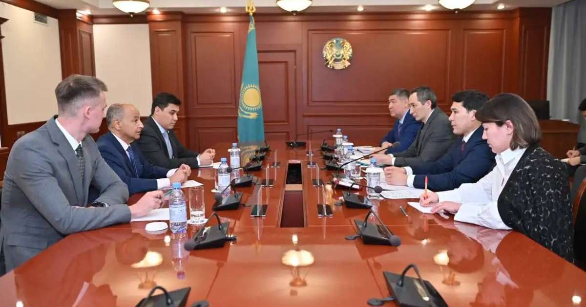 Colman Domingo and Jude Law at amfAR’s Venice Gala