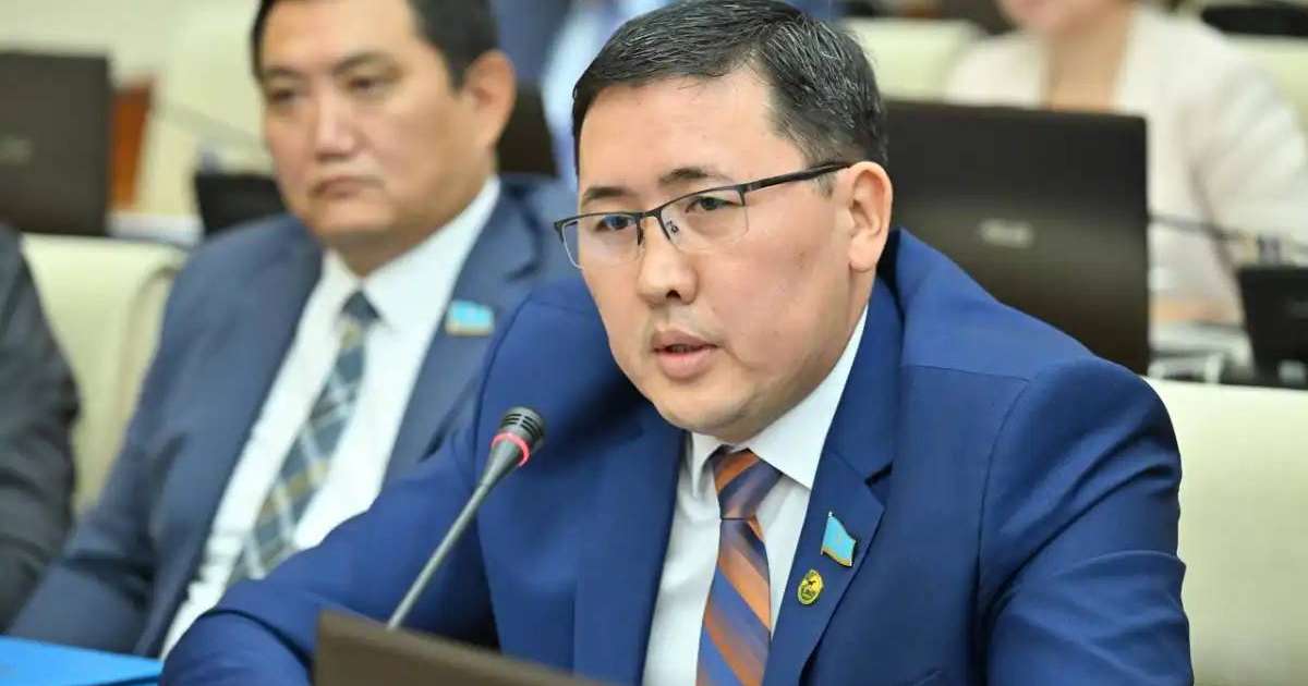 «Бір тиын да алған жоқ»: Анас Баққожаев агроғалымдардың мәселесін көтерді