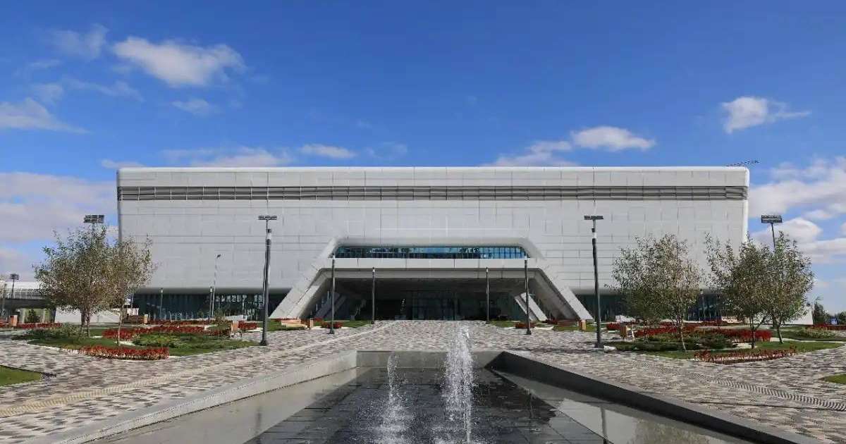 Colman Domingo and Jude Law at amfAR’s Venice Gala