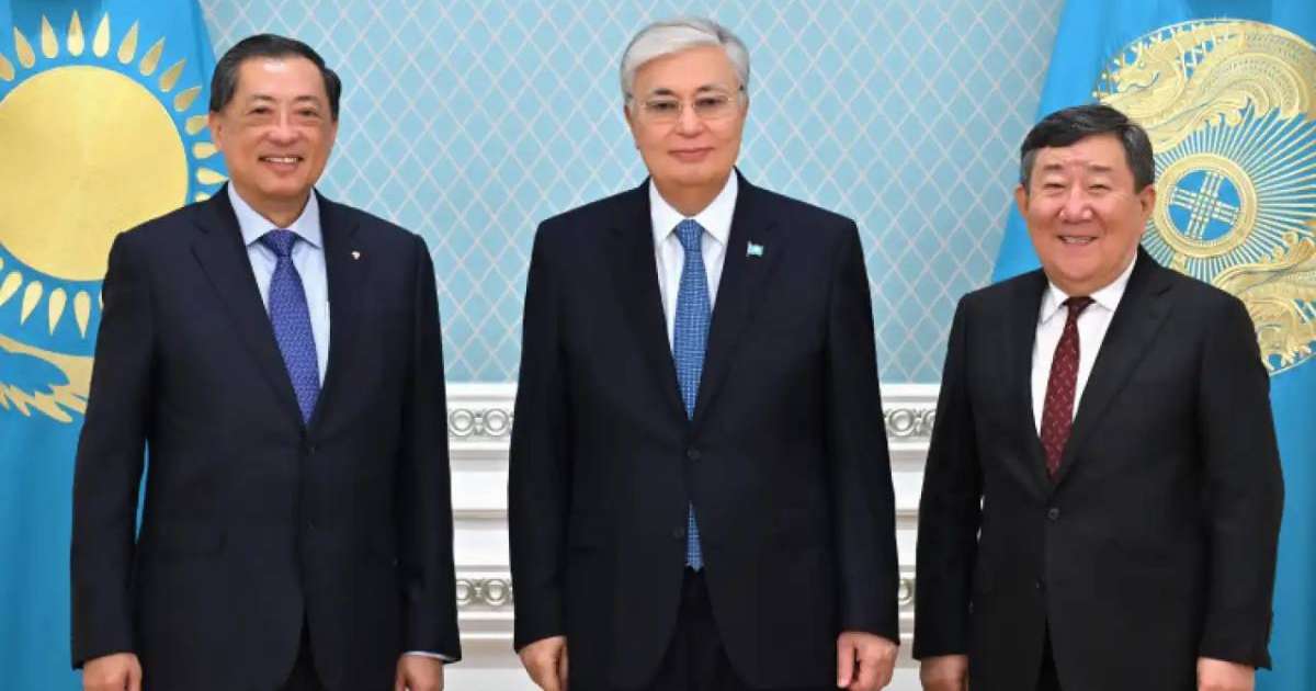 Мемлекет басшысы сингапурлық инвесторлармен Алатау қаласын дамыту туралы кеңесті