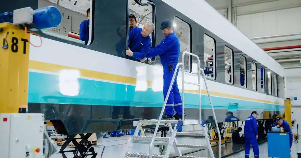 Астанада жаңа үлгідегі жолаушылар вагондарының өндірісі іске қосылды
