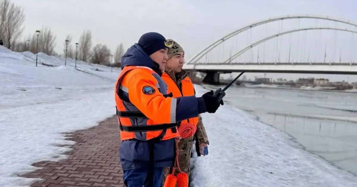 Есіл өзенінде мұздың еруі: елордалық құтқарушылар үндеу жасады