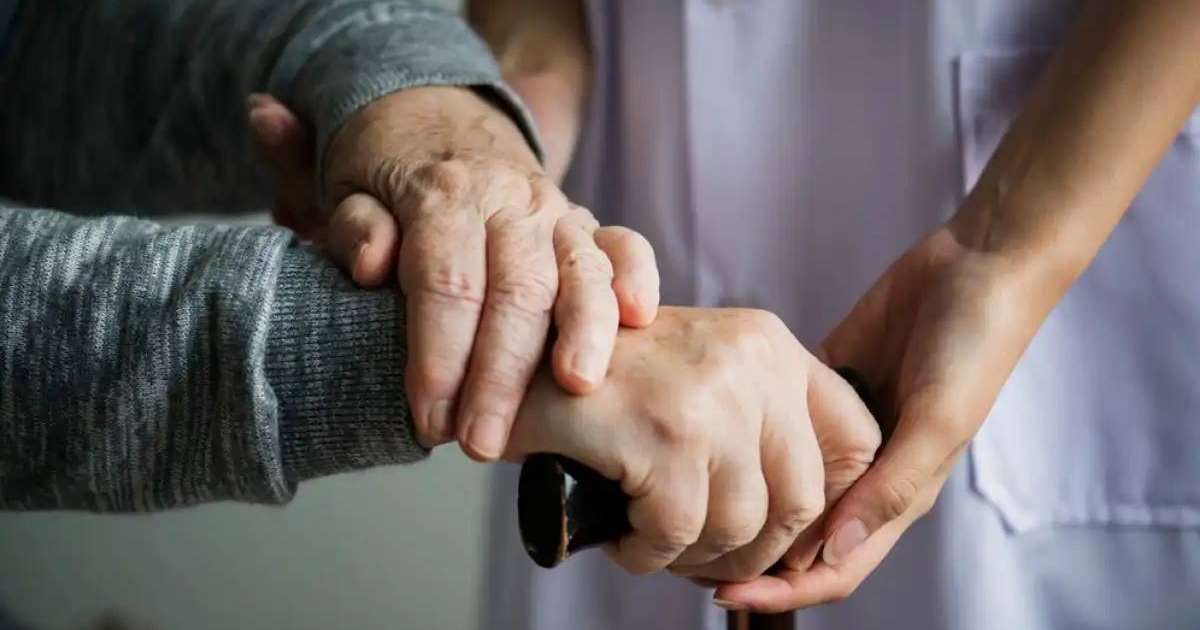 Қарттар үйіндегі ата-ананың шығынын балалары көтеруі керек – депутат