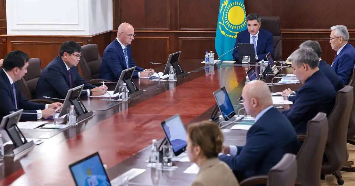 Президент тапсырмасы: Үкіметте автожолдардың сапасын арттыру мәселесі қаралды