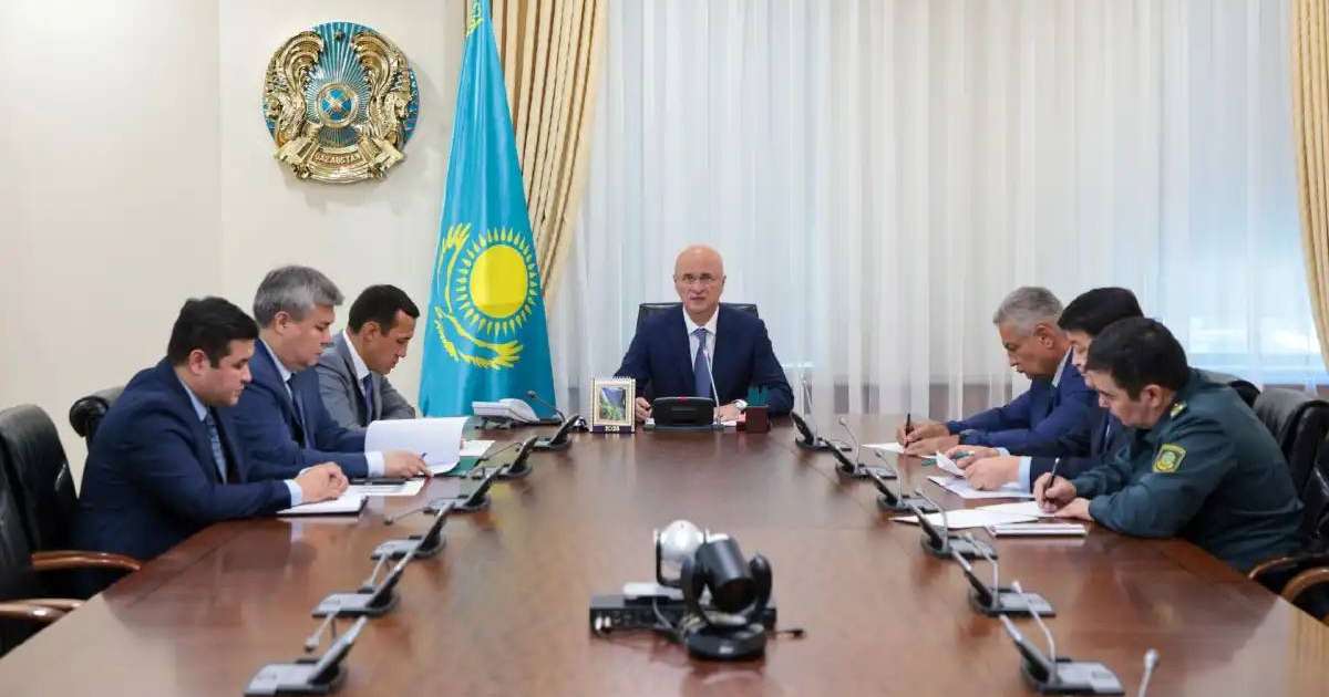 Colman Domingo and Jude Law at amfAR’s Venice Gala