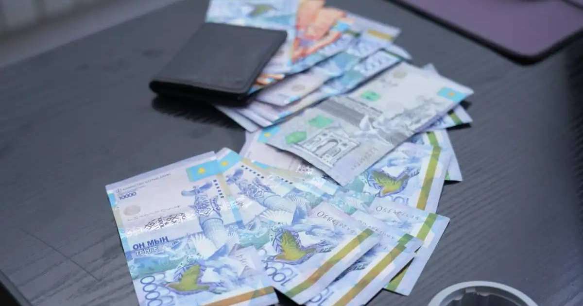 Ерлан Қошанов: Несие аларда «салқын ақылға салып» ойлануға 24 сағат уақыт беріледі