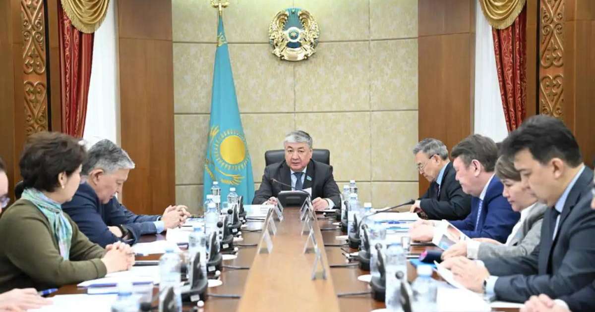 Сенаторлар пошта туралы заңнамадағы өзгерістерді талқылады