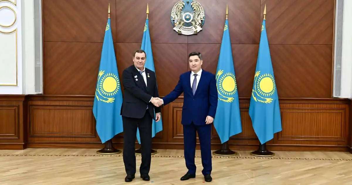 Көмір өнеркәсібінің ардагерлері мен мамандарына мемлекеттік наградалар табысталды