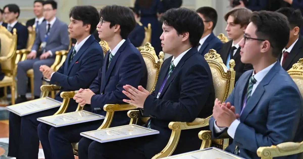 Colman Domingo and Jude Law at amfAR’s Venice Gala