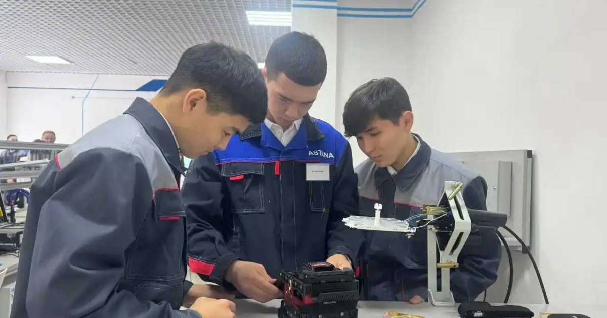 Colman Domingo and Jude Law at amfAR’s Venice Gala