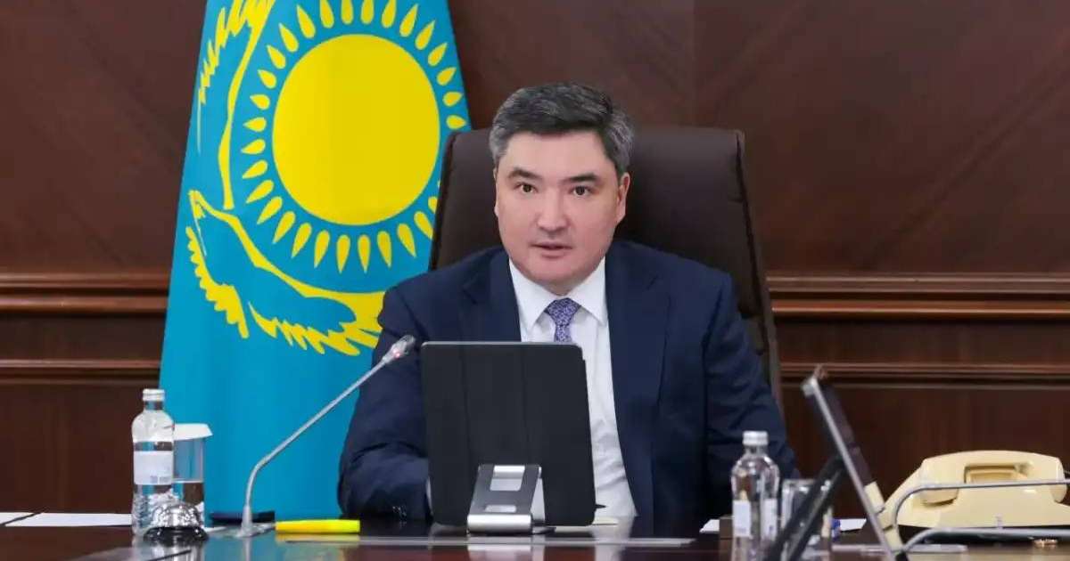 Олжас Бектенов қазақстандық әйелдерді мерекемен құттықтады