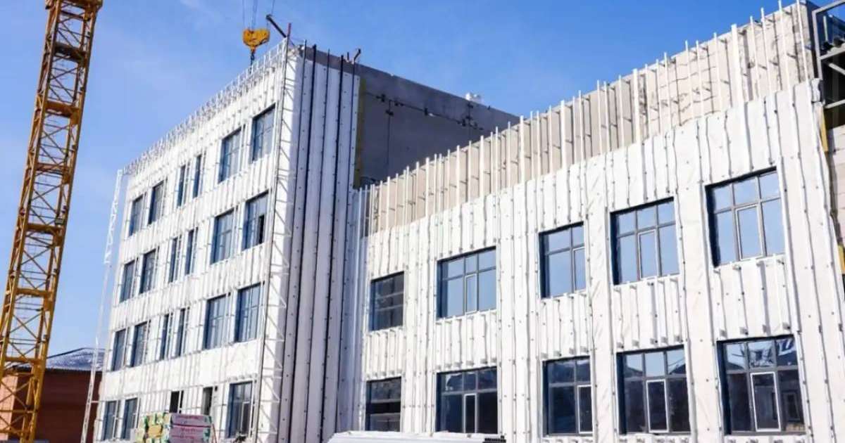 Colman Domingo and Jude Law at amfAR’s Venice Gala