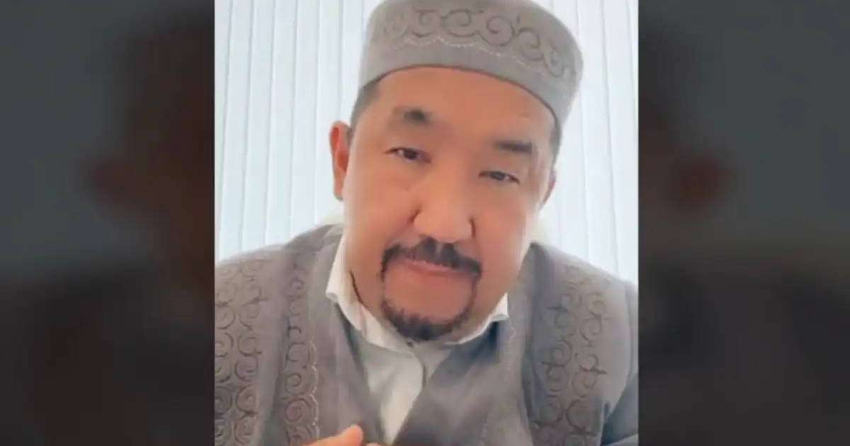 «Меккеге ұшақ бос бармайды, бірақ көршіге кірмейміз»: Нұрлан имам ұлтқа қызмет етуді бірінші орынға қоюға шақырды