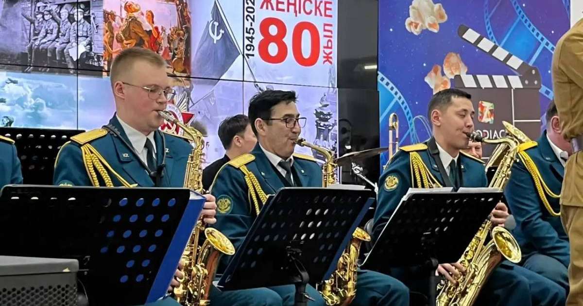 «Жеңіске 100 күн қалды»: Қостанайда ерекше концерт өтті