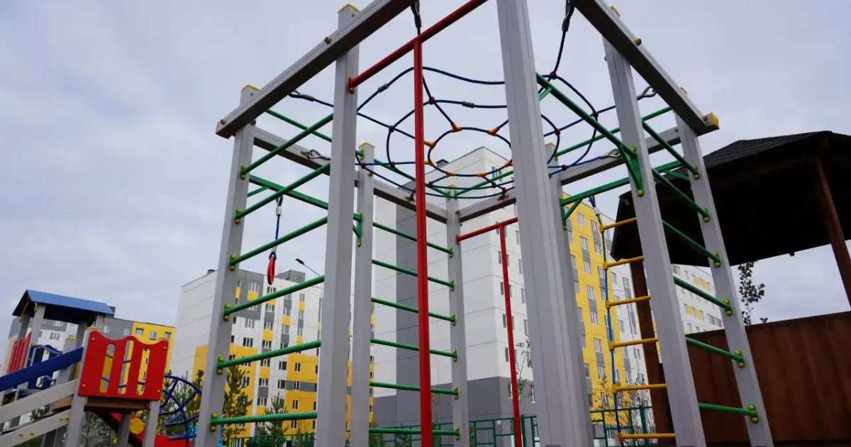 Colman Domingo and Jude Law at amfAR’s Venice Gala