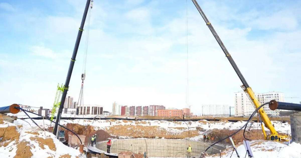 Colman Domingo and Jude Law at amfAR’s Venice Gala