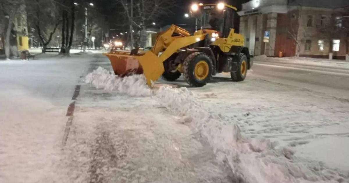 Елордада қар күреу жұмыстары тәулік бойы жалғасып жатыр