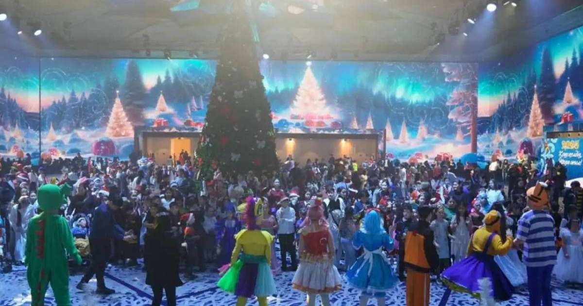 Colman Domingo and Jude Law at amfAR’s Venice Gala