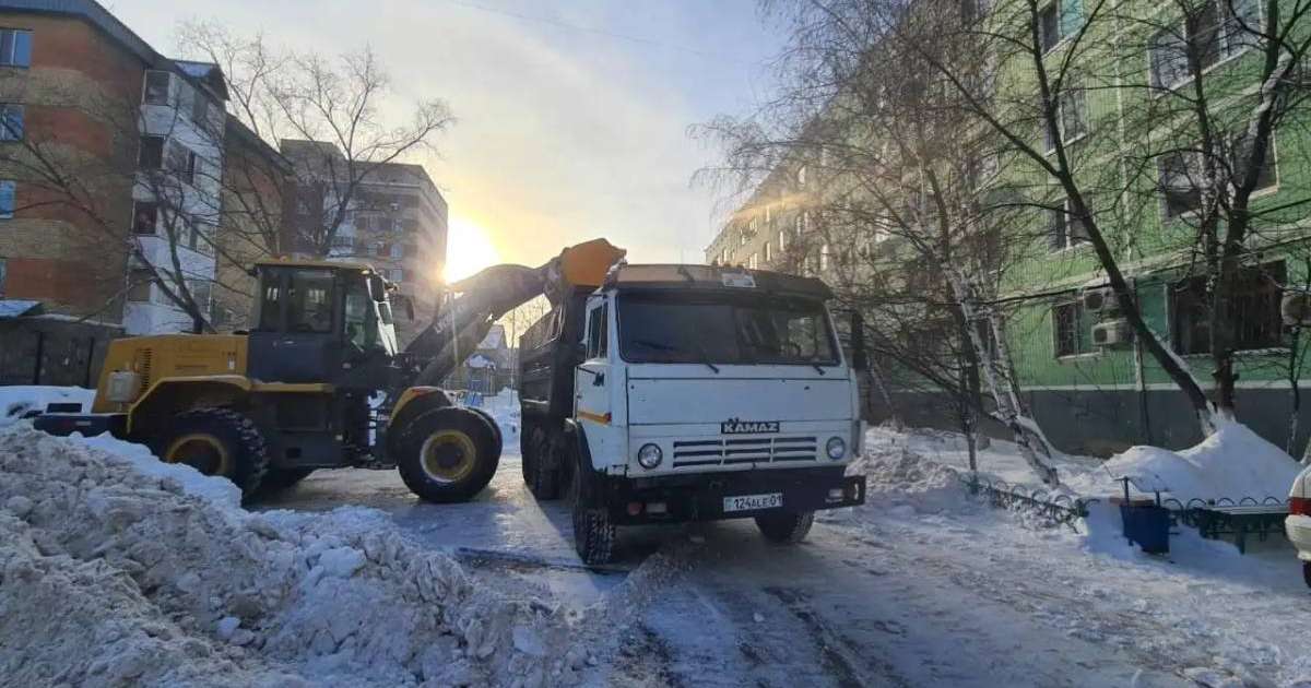 Елордада қар тазалауға 1 500-ге жуық арнайы техника шықты
