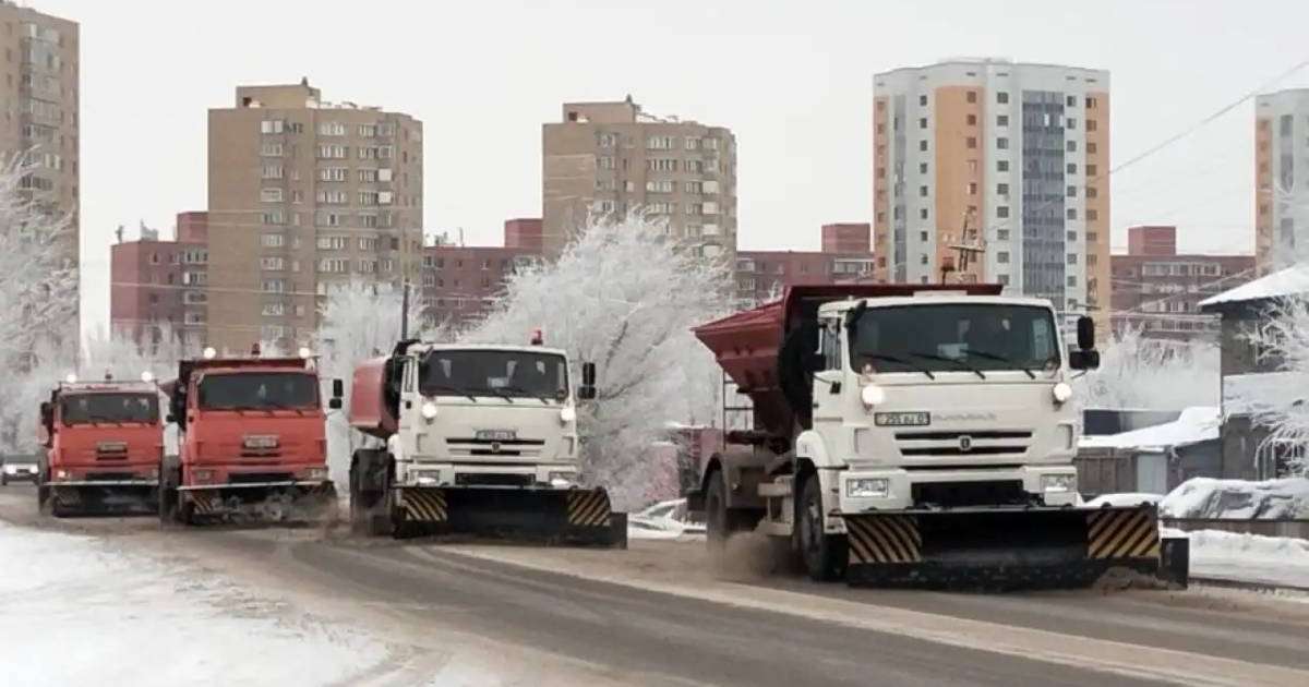 Colman Domingo and Jude Law at amfAR’s Venice Gala