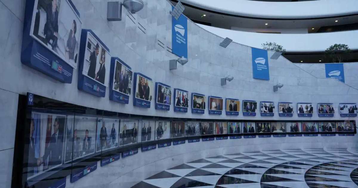 Colman Domingo and Jude Law at amfAR’s Venice Gala