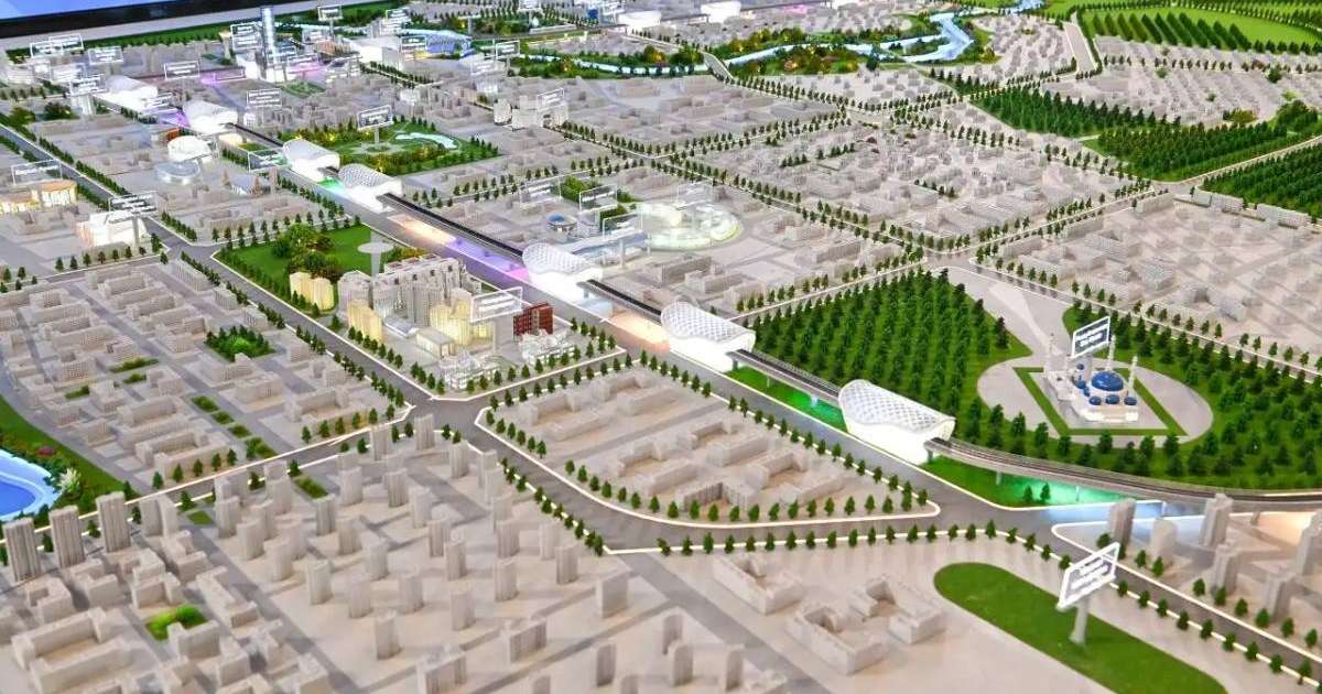 Colman Domingo and Jude Law at amfAR’s Venice Gala