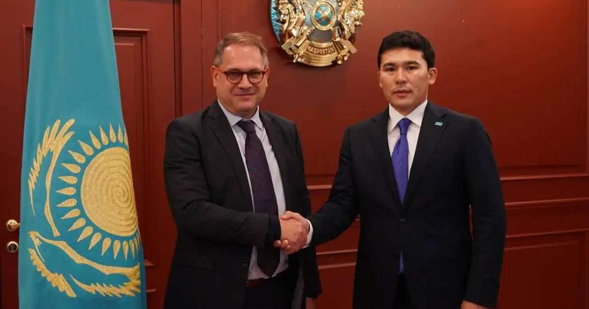 Colman Domingo and Jude Law at amfAR’s Venice Gala