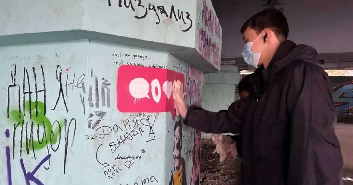 Colman Domingo and Jude Law at amfAR’s Venice Gala