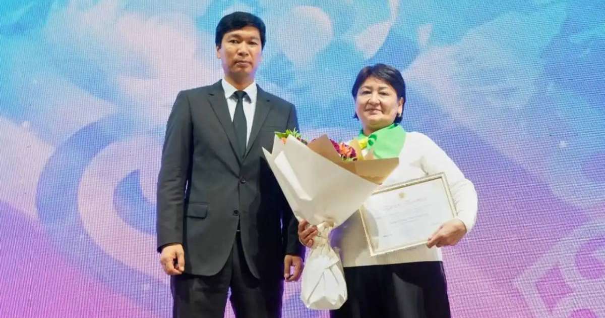 Еліміздің ең үздік кітапханашылары марапатталды