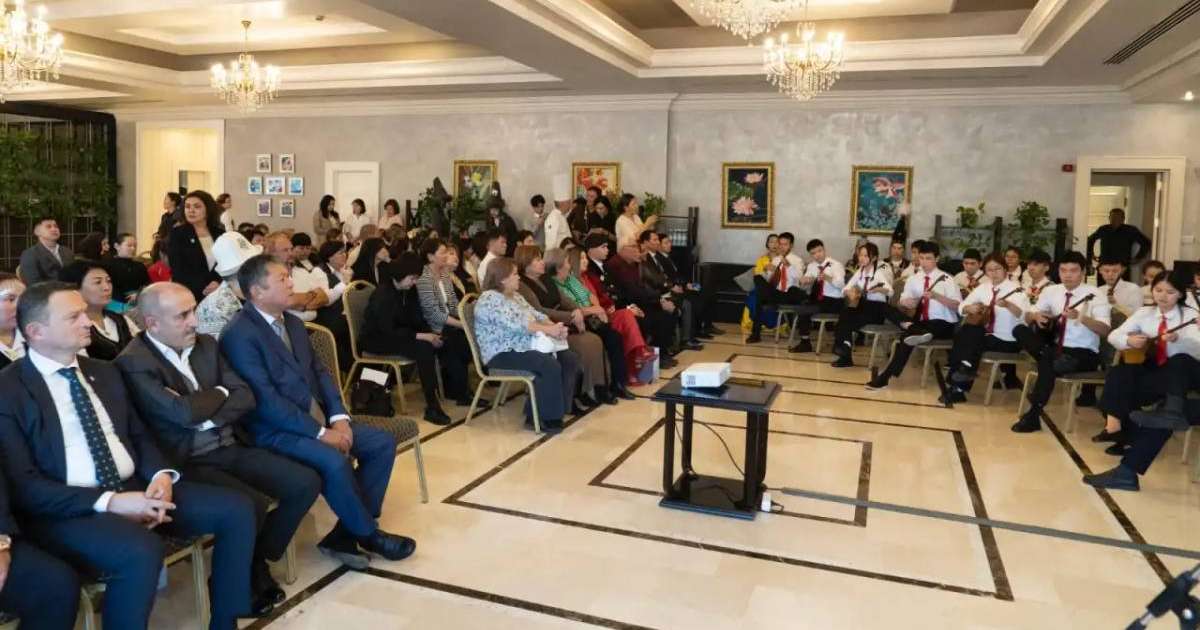 Colman Domingo and Jude Law at amfAR’s Venice Gala