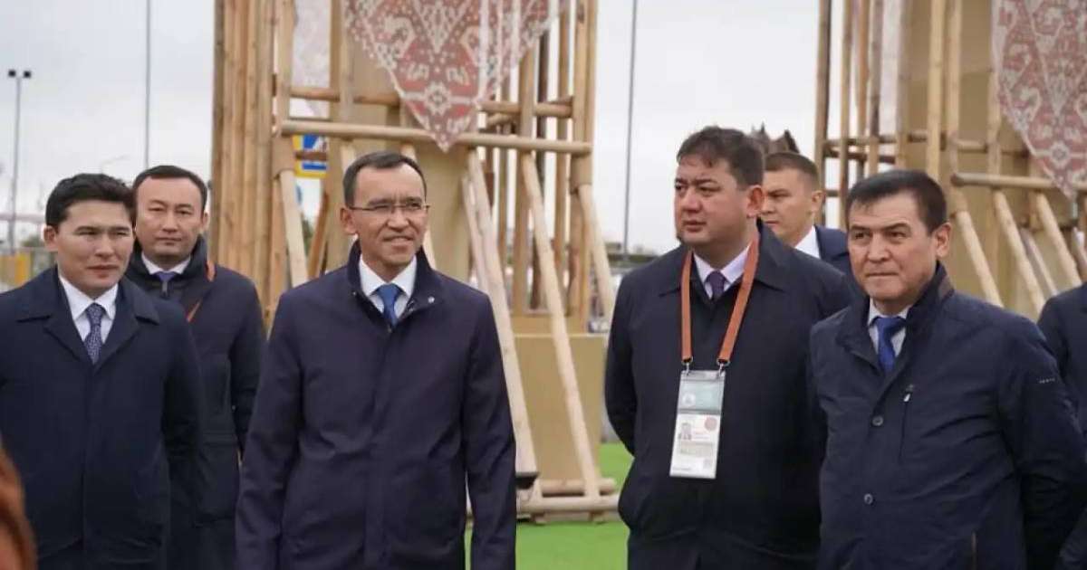Colman Domingo and Jude Law at amfAR’s Venice Gala