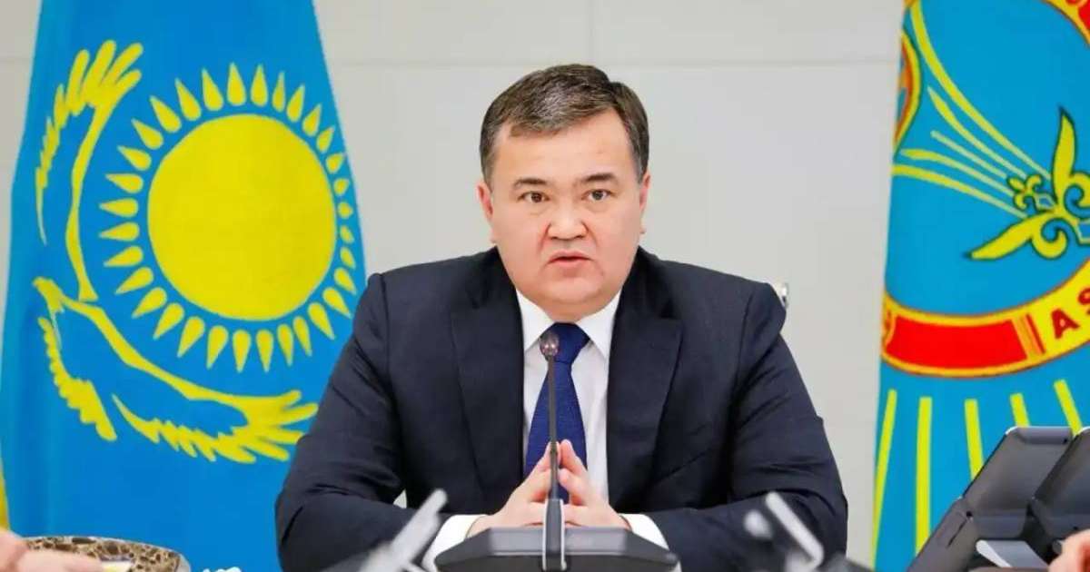 Жеңіс Қасымбек елордалықтарды Конституция күнімен құттықтады