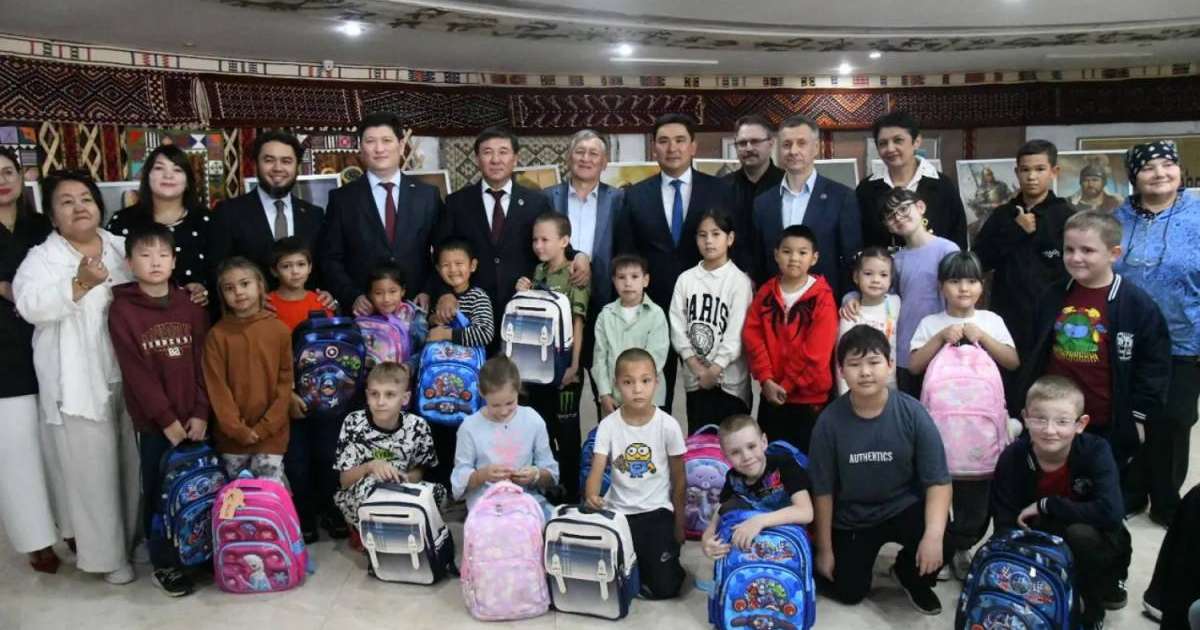 Colman Domingo and Jude Law at amfAR’s Venice Gala