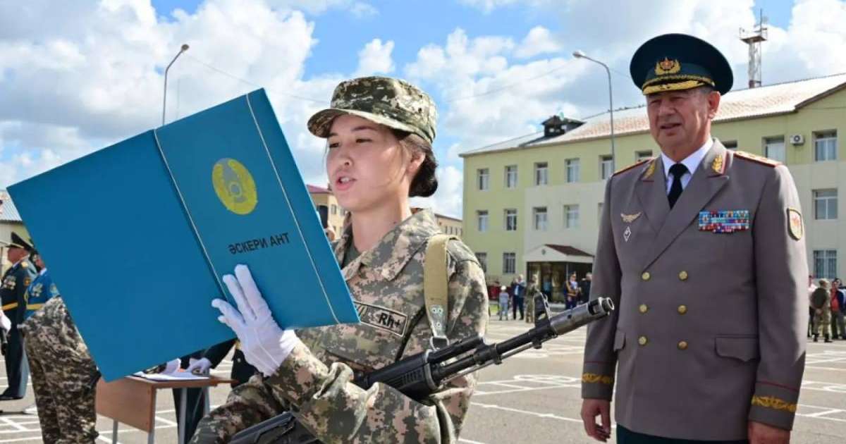 Астанада әскери кафедра түлектері ант берді