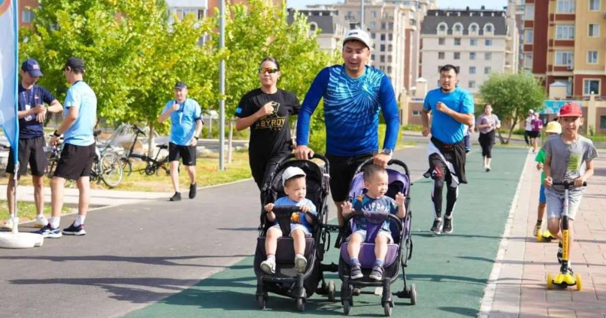 Ботаникалық бақта арбалар шеруі өтеді