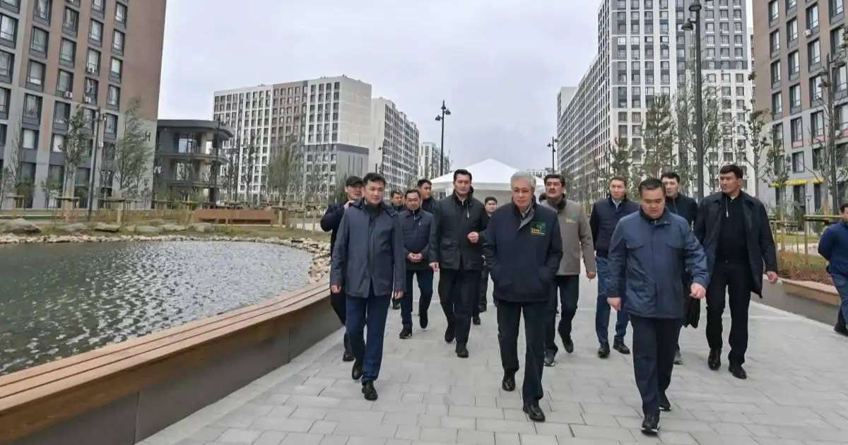 Президент елорданың «Нұра» ауданындағы Greenline бульварын аралап көрді