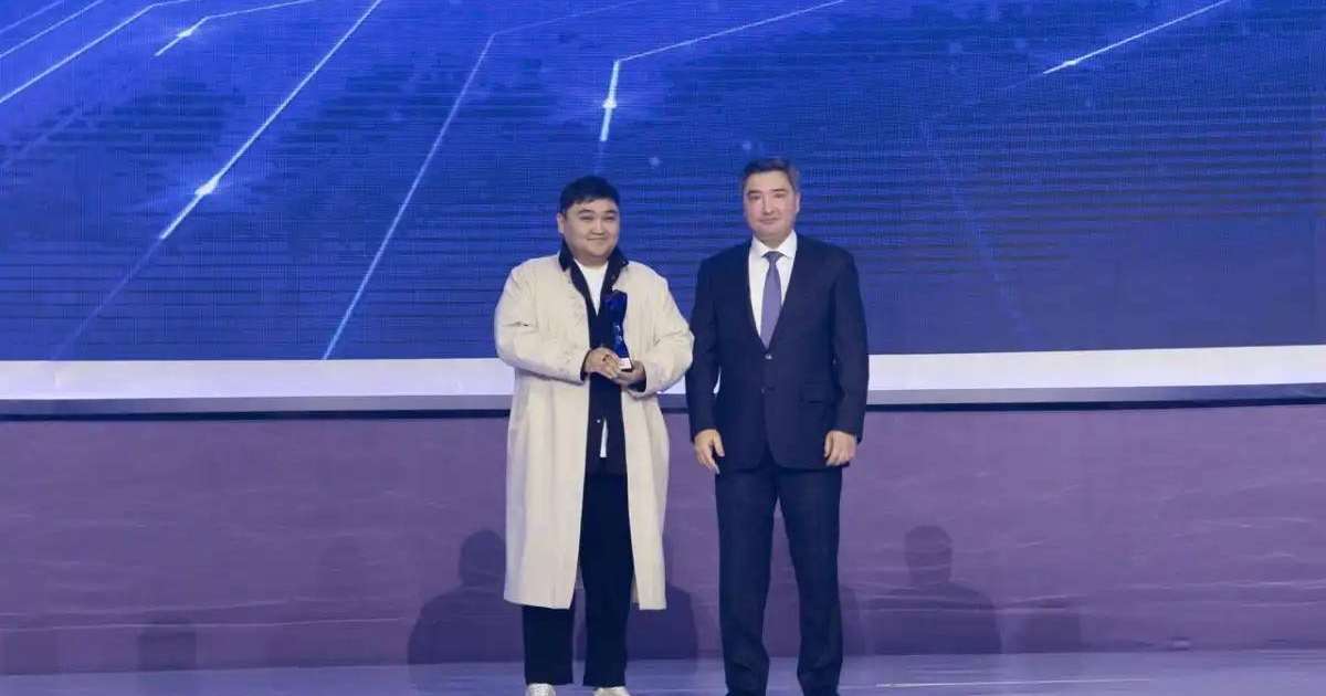 Colman Domingo and Jude Law at amfAR’s Venice Gala