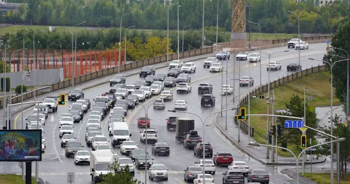 Бүгіннен бастап кейбір көлік түрлерін Қазақстанға әкелуге болмайды