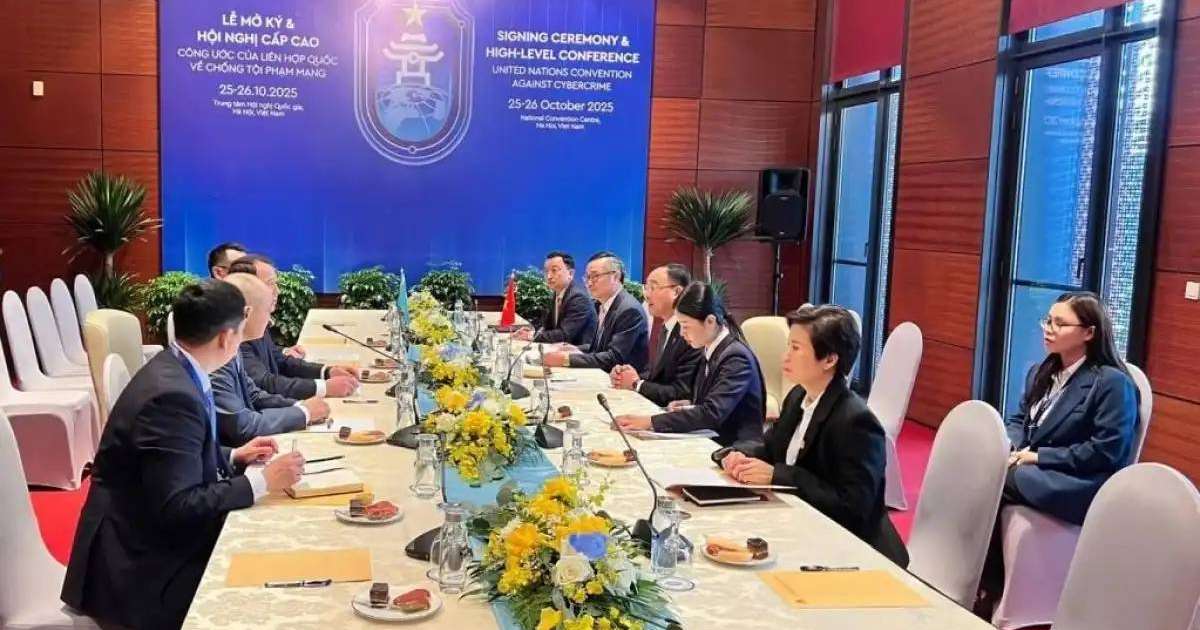 Colman Domingo and Jude Law at amfAR’s Venice Gala