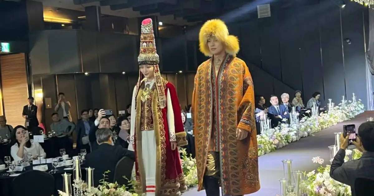 Оңтүстік Кореяда қазақтың дәстүрлі киімдері көрсетілді