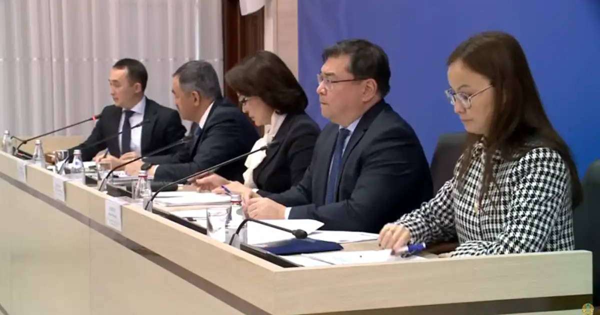 Медицина қызметкерлерінің 30 пайызы мед сақтандырусыз қалғаны рас па – ӘМСҚ жауабы