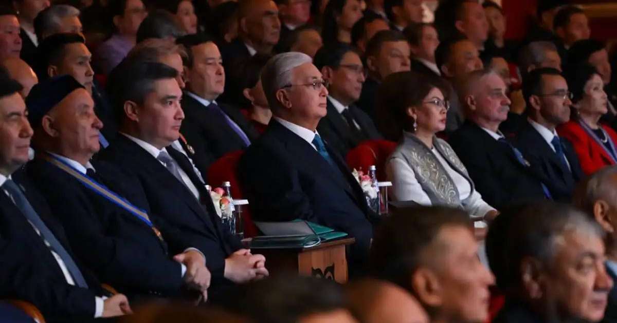 Мемлекет басшысы Республика күніне арналған салтанатты кешті тамашалады