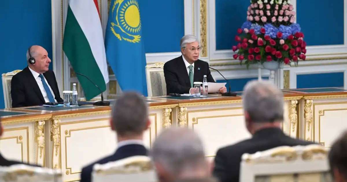 Қасым-Жомарт Тоқаев пен Тамаш Шуйок баспасөз брифингін өткізді