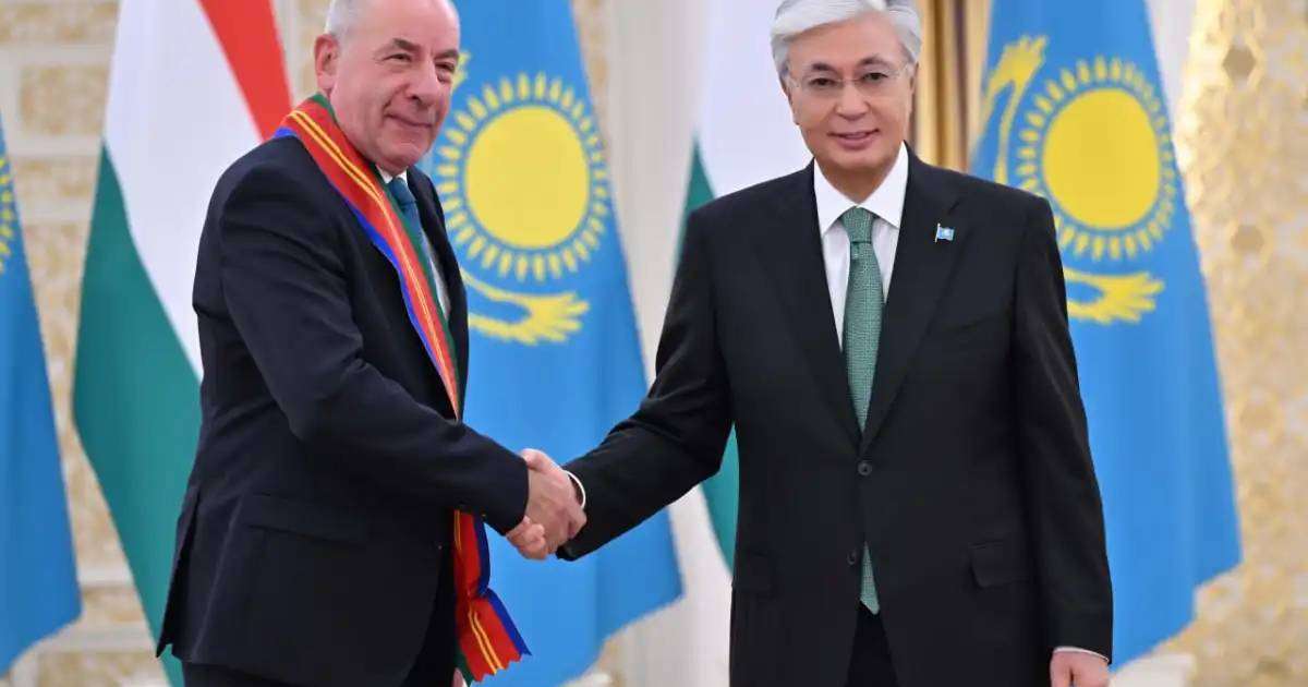 Мемлекет басшысы Мажарстан Президентін І дәрежелі «Достық» орденімен марапаттады