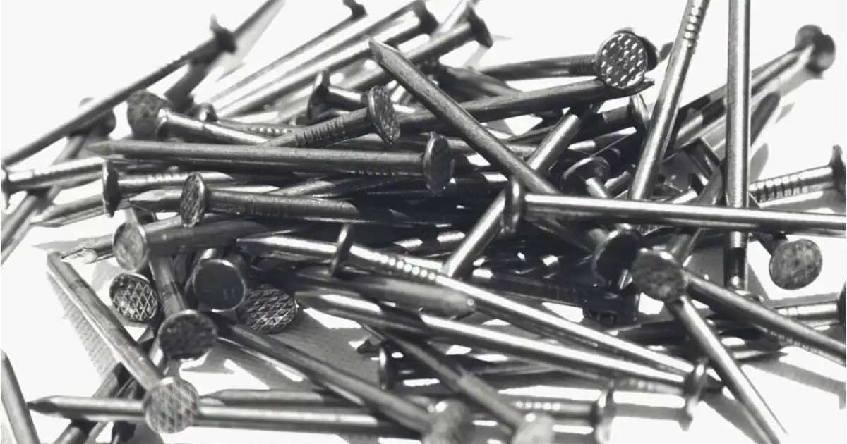 Шымкентте бір жасар бала 4 сантиметрлік шеге жұтып қойған